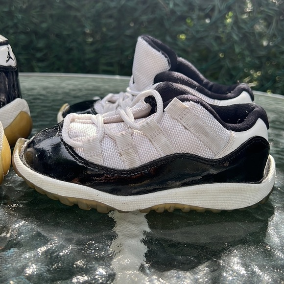 Jordan 11 Retro Low Concord size 6.5Y & 9C - Picture 8 of 17